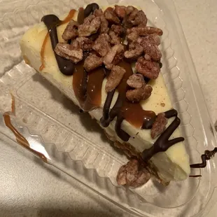 Turtle cheesecake