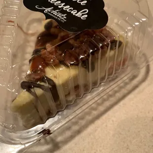 Turtle cheesecake
