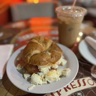 Achilles Art Cafe On Wilshire