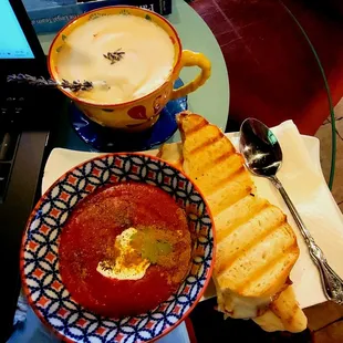 Grilled cheese and tomato basil bisque (they're both thiccc)