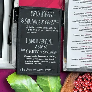 Breakfast / lunch menu specials