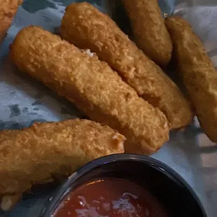 MOZZARELLA STICKS