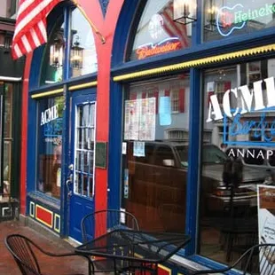 Acme Bar &amp; Grill
