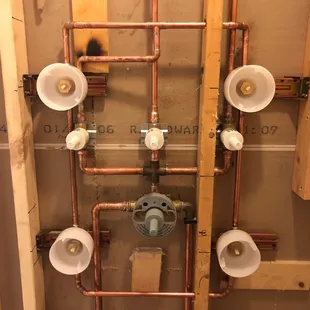 Now this is going to be a sweet shower!  4 body sprays and a shower head