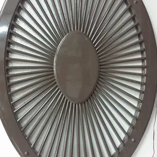 BEAUTIFULL OVAL SHUTTER TO THE INTERIOR FRONT DOOR TO GIVE YOU YOUR PRIVICY.