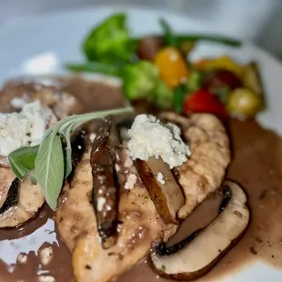 Chicken breast and chianti reduction sauce, topped with sautéed mushrooms and goat cheese