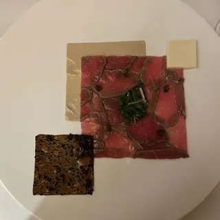 'Carne cruda' of Rossotti Ranch Veal, beetroot, hazelnut, black truffle