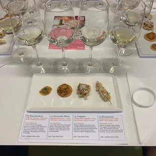 Tasting flight with food pairings ‍