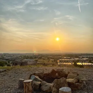 Fire pit (beautiful views when not so smoky!)