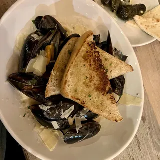 Ouzo Mussels Appetizer