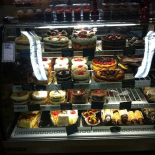 Bomb desserts made fresh daily .
