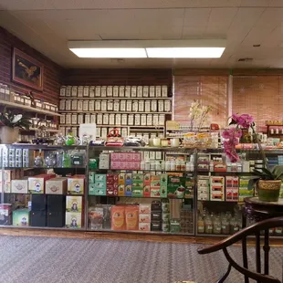 Dr zen has it all. Great staff. Wonderful service. Love the herbal store.