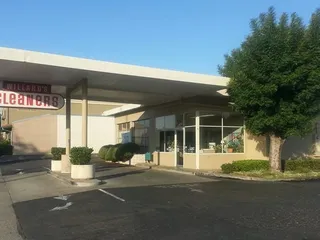 Willard's Dry Cleaners & Laundry Service