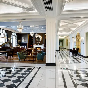 Adagio Lounge inside Hotel Carmichael