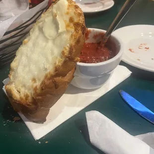 Garlic Cheese Bread Basket