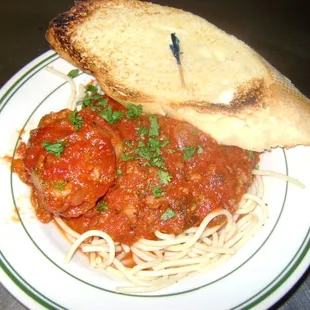 Spaghetti with a Meatball and garlic bread
