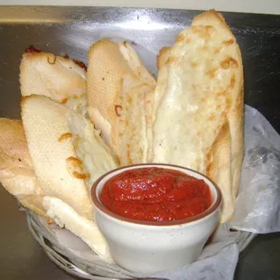 The famous "Cheese bread with sauce"