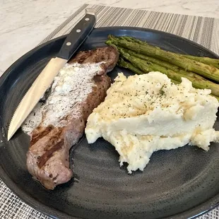 NY Strip with mashed potatoes and grilled asparagus