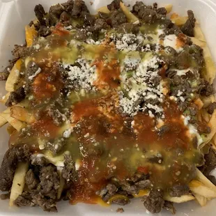 Love how they have 24h drive thru... 10p munchy attack... carne asada fries