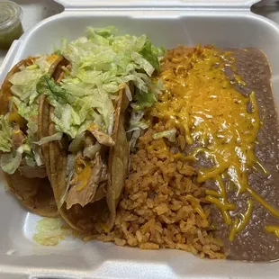 Crispy chicken taco combo plate