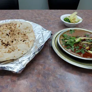 NIHARI WITH ALL THE TOPPINGS AND NAAN