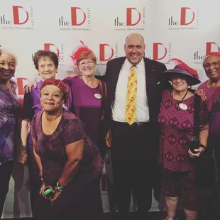 Red hat ladies love to laughternoon!