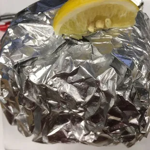 Crabcake comes with a lemon