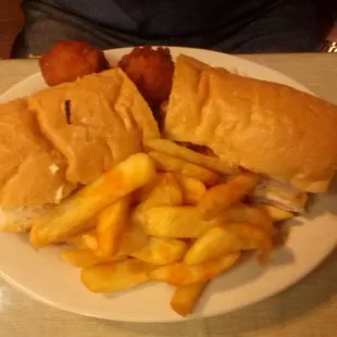 Catfish on French bread