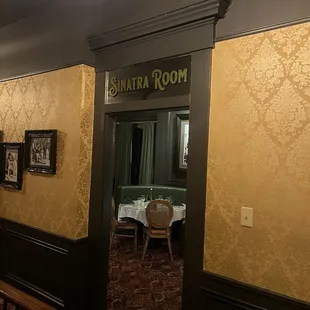 Sinatra Room