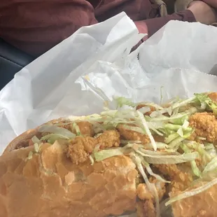 Full shrimp poboy