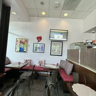 sushi and sashimi, interior