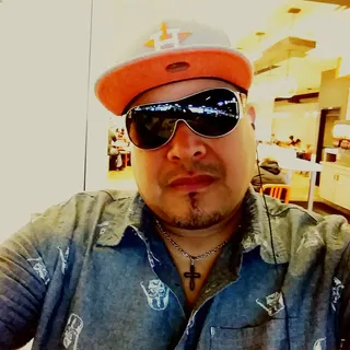 Chris W.