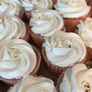 strawberry cuppycakes!