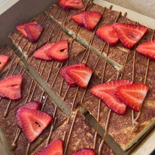 Churro cheesecake with cajeta drizzle