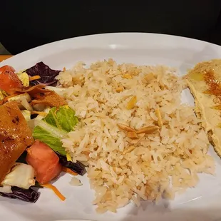 Platter that comes with masalas and curries