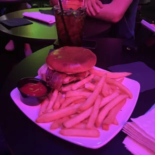 chicken club no tomatoes with fries