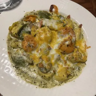 Baked tortellini pasta