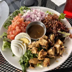 Grilled chicken BLT salad