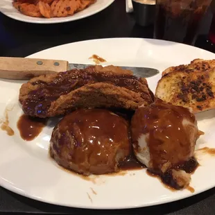 chicken fried steak with brown gravy