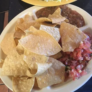 Chips, Salsa Fresca & Guac