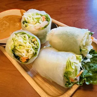 Fresh Salad Rolls with Shrimp
