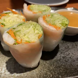 Fresh Salad Rolls with Shrimp and Peanut Sauce