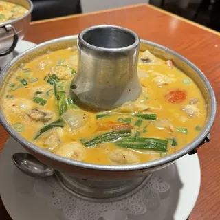 Tom Kha (S)
