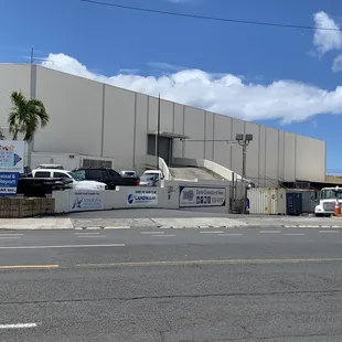 On Waiakamilo Road down the ramp.