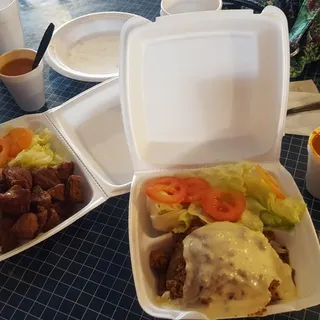 Carne Frita, Arroz, Habichuelas y Ensalada