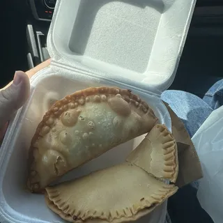 Pastelillo de Carne y Queso