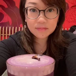 Eva S.
