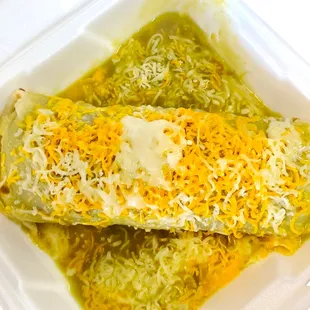 Wet Burrito (green is Spicy &amp; red is Mild)
burrito mojado
(verde es picoso rojo es mediano)