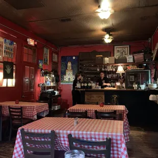 Right when it opened at 5:30pm before it quickly filled up!