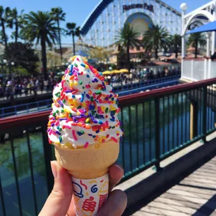 Adorable Snowman Frosted Treats